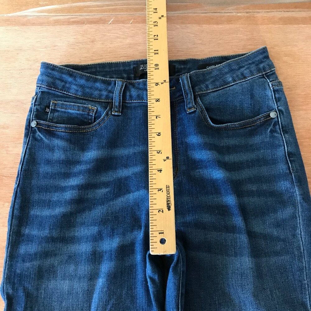 Judy Blue Capri Fit Jeans Women 28 Blue Mid Rise Dark Wash Stretch Preppy 18751 - Picture 9 of 14